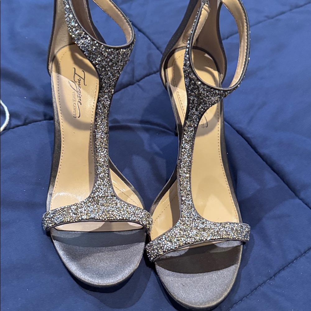 Vince Camuto Imagine Phoebe Storm grey platinum strappy Heels, never worn